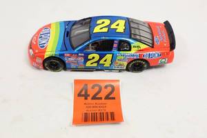 lot 422 image: 1999 Jeff Gordon #24 DuPont NASCAR Diecast 124