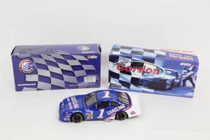 lot 454 image: JEFF GORDON #1 CAROLINA FORD T-BIRD 124 ACTIONMAC TOOLS 1991 DIECAST