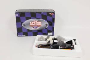 lot 478 image: ACTION RACING COLLECTABLES Mike Dunn Pisano 1992 FUNNY Car Limited Edition 124 Oldsmobile