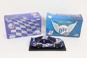 lot 488 image: ACTION RACING COLLECTIBLES #01025 Rusty Wallace 124 Scale #2 Miller Lite 1999 Ford Taurus