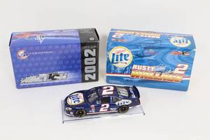 lot 489 image: ACTION RACING COLLECTIBLES #01025 Rusty Wallace 124 Scale #2 Miller Lite 1999 Ford Taurus
