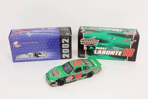 lot 515 image: Bobby Labonte #18 Interstate Batteries 2002 Pontiac