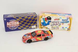 lot 517 image: V1-82 TERRY LABONTE #5 KELLOGGS MARSHMALLOW FROOT LOOPS 1998 CHEVY MONTE CARLO
