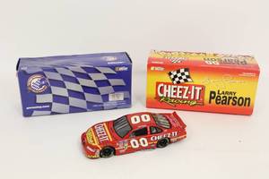 lot 519 image: NASCAR Diecast 124 Larry Pearson #00 Cheez It 1999 Pontiac