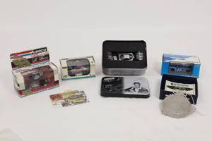 lot 539 image: Lot Of Diecast