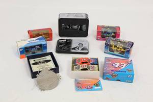 lot 540 image: Lot Of Diecast