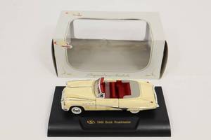 lot 541 image: Signature Models National Motor Museum 1949 Buick Roadmaster 132 Diecast