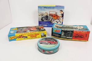 lot 543 image: Rare Vintage Model Cars