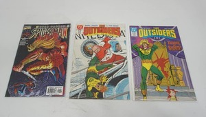 lot 83 image: DC Comics The Outsiders #24 1987 Vol. 1, The Outsiders #26 Dec 1987 Mike W. Barr, Jim Aparo, Peter Parker Spider-Man #17 Marvel 2000 Venom Kraven the Hunter Electro...
