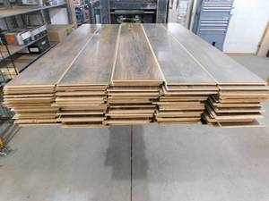 Brown 12 mm 8 x 55 Click Plank Flooring Laminate Water Resitant (290 sq.ft)