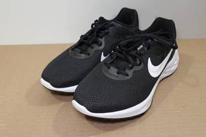lot 275 image: Unused Nike Revolution Mens Running Shoes -Size 9.5 W