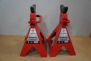 lot 28 image: 2 Strongway 6-Ton Double Locking Jack Stands