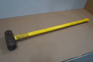 lot 35 image: Sledge Hammer - 8 Lb Roughneck