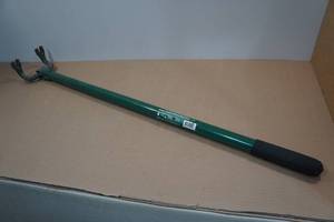 lot 36 image: Master Force Dual Claw Wrecking Bar