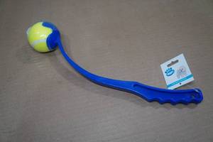 lot 131 image: Biggz Dog Ball Launcher