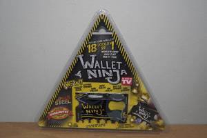 lot 135 image: Wallet Ninja 18 Tools in 1