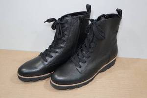 lot 143 image: Vionic Unisex Adult Lani Boots -Size 7.5