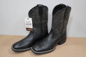 lot 172 image: Ariat Mens Sport Western Wide Square Toe Boots -Size 9 EE