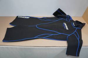lot 198 image: Cressi Tortuga 2.5mm Mens Wetsuit -XXL6