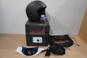 lot 236 image: Daytona DOT Cruiser Motorcycle Helmet -Large, Matte Black