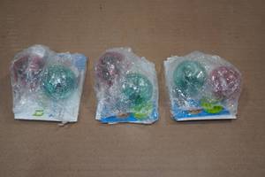 lot 249 image: 3 2-Packs Turbo Twinkle Balls for Cat