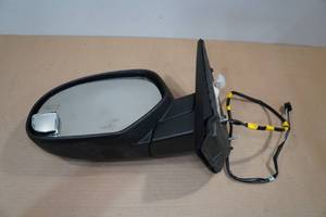 lot 260 image: 2012 Chevy Silverado Side Mirror