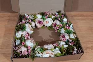 Decorative 22 Artificial Floral Wreath