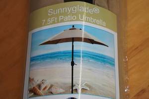 Sunnyglade 7.5 Patio Umbrella -Tan