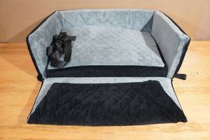 Dog Car Seat for Medium Dogs 20x29.5x10.6