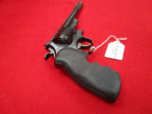 lot 7 image: Smith & Wesson 29-2 .44 Magnum