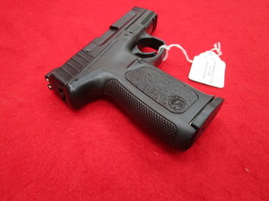 lot 14 image: Smith & Wesson SD40 .40SW