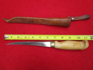 lot 56 image: (3) Knives