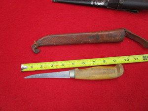 lot 57 image: (3) Knives