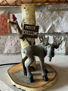 lot 149 image: Big Sky Carvers Moose Table Lamp