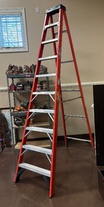lot 216 image: Warner 10 Foot Ladder