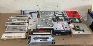 lot 356 image: LOT OF Hot Tools For Hair
