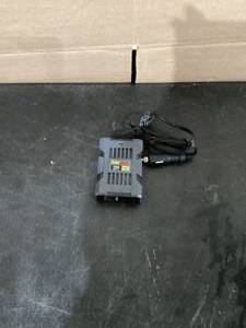 lot 253 image: Ever Start 100 Watts Vehicle Power Inverter