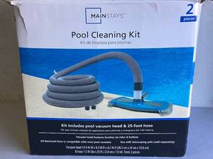 lot 414 image: 2PCS Mainstays Pool Cleaning Kit