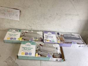 lot 421 image: 3PCS Regalo Bed Rails for KidsBabies