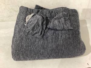 lot 577 image: 3PCS King Size Bedsure Comforter Set