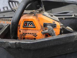 lot 22 image: OLYMPIC 251 AUTOMATIC CHAINSAW
