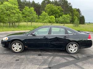 lot 8 image: 2007 Chevrolet Impala LT