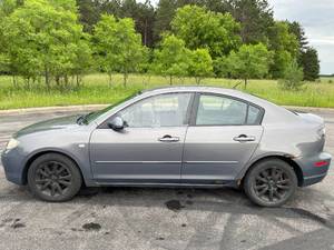 lot 9 image: 2008 Mazda Mazda3 I Touring
