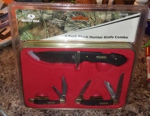 lot 101 image: Mossy Oak Black Hunter Knife Combo (3 Pack).