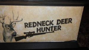 lot 110 image: Redneck Deer Hunter Pocket Knife. Box Has Magnetic Latch.