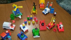 lot 209 image: Fisher-Price Little People EMS Jobs Theme And More.