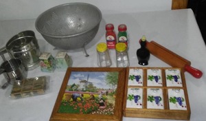lot 214 image: Vintage Kitchen Lot  Great Quality.