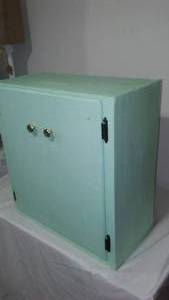 lot 235 image: Vintage Cabinet.