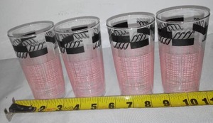 lot 243 image: Vintage 1950s Mid Century Pink And Black Glass Tumblers (4)