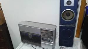 lot 268 image: Sharp BSLT Model Vz-3500 Stereo System.